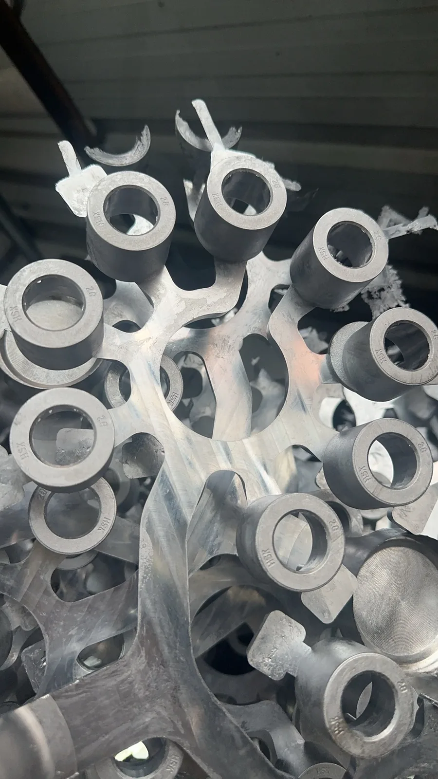 白色圆环件批量