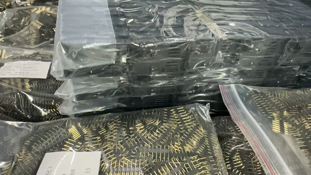 车间设备工作照