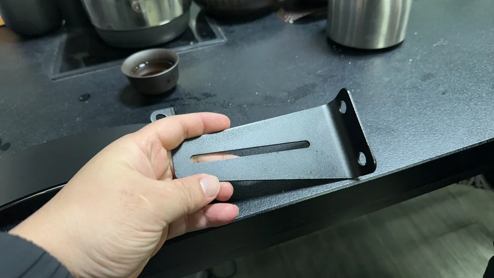 弧形黑色件