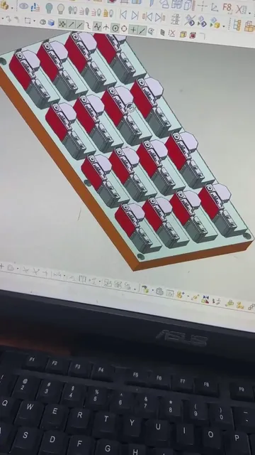 注塑件出模检视
